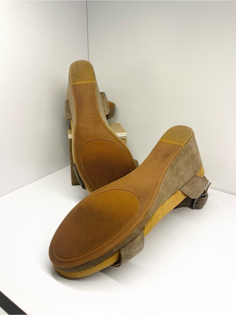 Lucky Brand Suede Wedge Sandals in Taupe - Picture 3 of 5